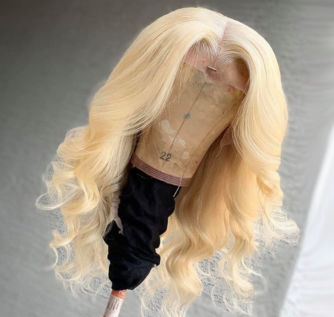 Transparent 613 13x4 Glueless lace front wig (10a)